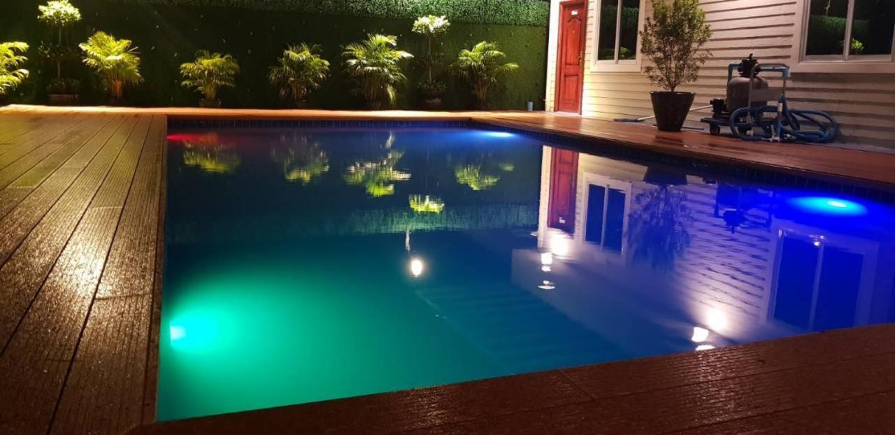 Supreme Hotel Yangon Exterior photo